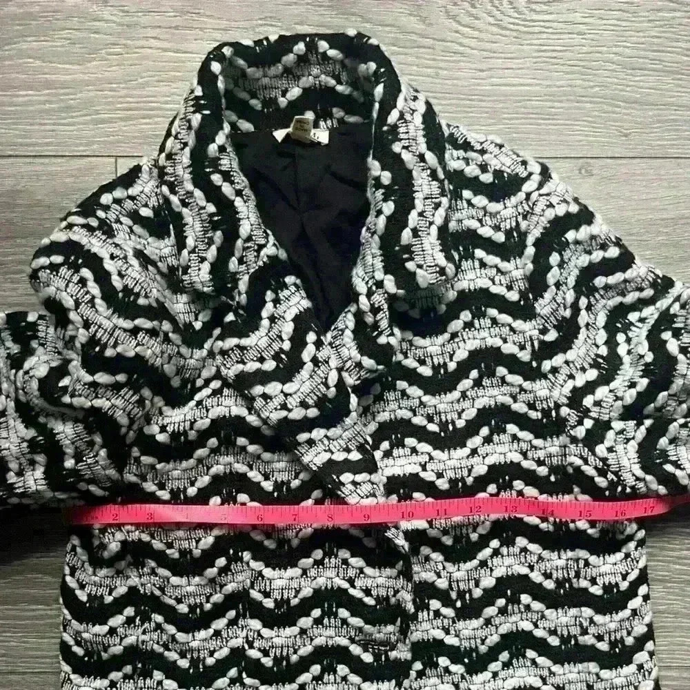 POL Black and White Wave Patter Cropped Long Sleeve Blazer Jacket Size S - Picture 7 of 7